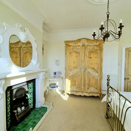 West Hill Retreat Edwardian Balcony Ensuite With Room Served Breakfast & Free Parking Hastings Exterior photo