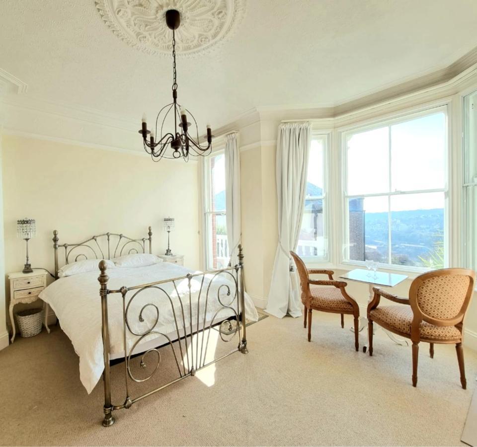 Homestay West Hill Retreat Edwardian Balcony Ensuite With Served Breakfast & Free Parking